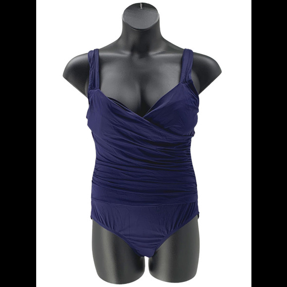 Jantzen Other - Jantzen Solid Surplice Maillot One-Piece Swimsuit Mare - Regular